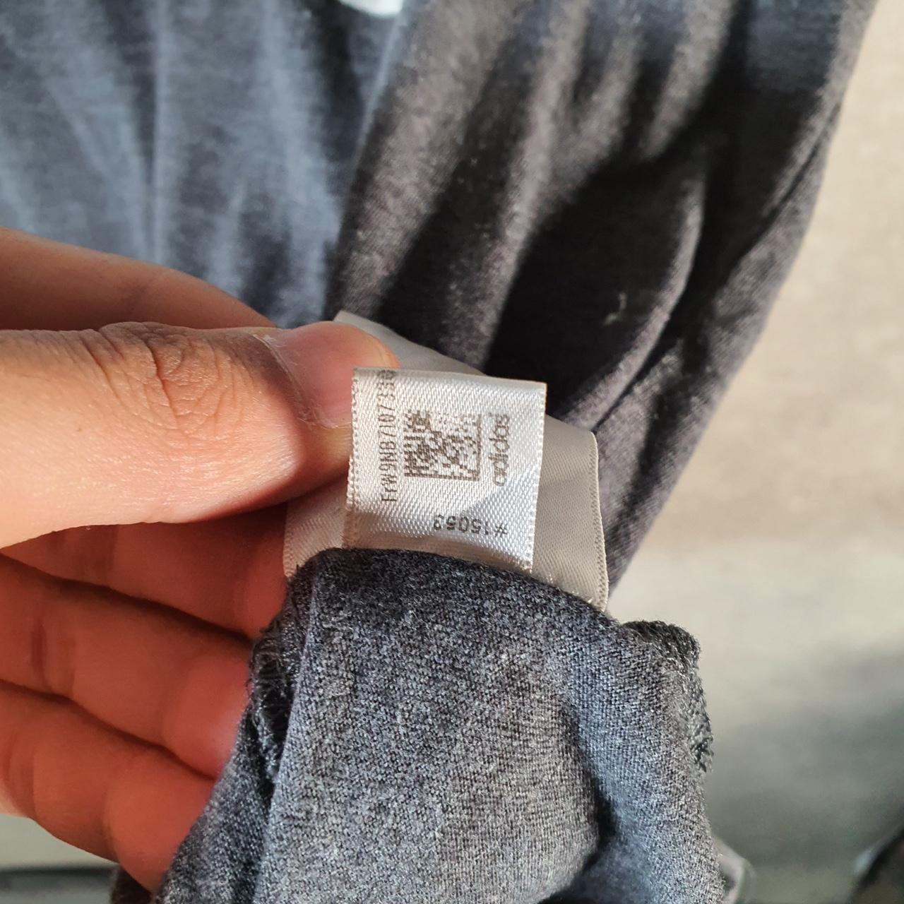 Vintage Adidas Spellout T Shirt Men’s Small Grey Three Stripes Logo Athletic