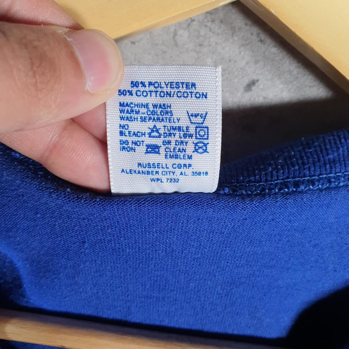 Vintage Russell Athletic 90s Pro Sport USA Single Stitch T Shirt Men’s Small Blue