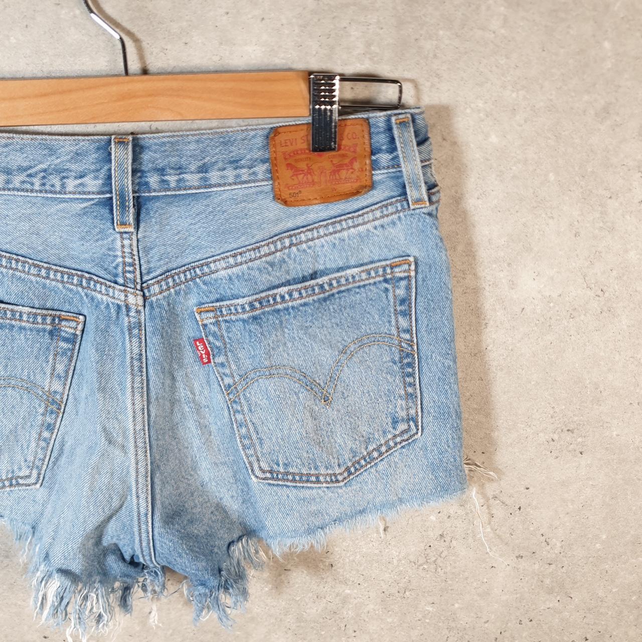 Vintage Levi’s 501 Cut Off Baggy Shorts Jorts Cargo Womens W27 White Relaxed Denim