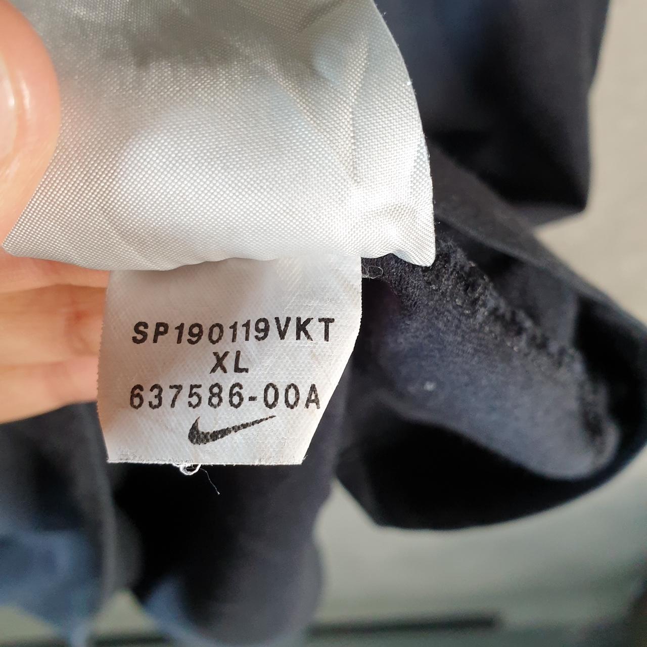 Vintage Nike Club Spellout T Shirt Men’s XL Black Graphic Swoosh Athletic