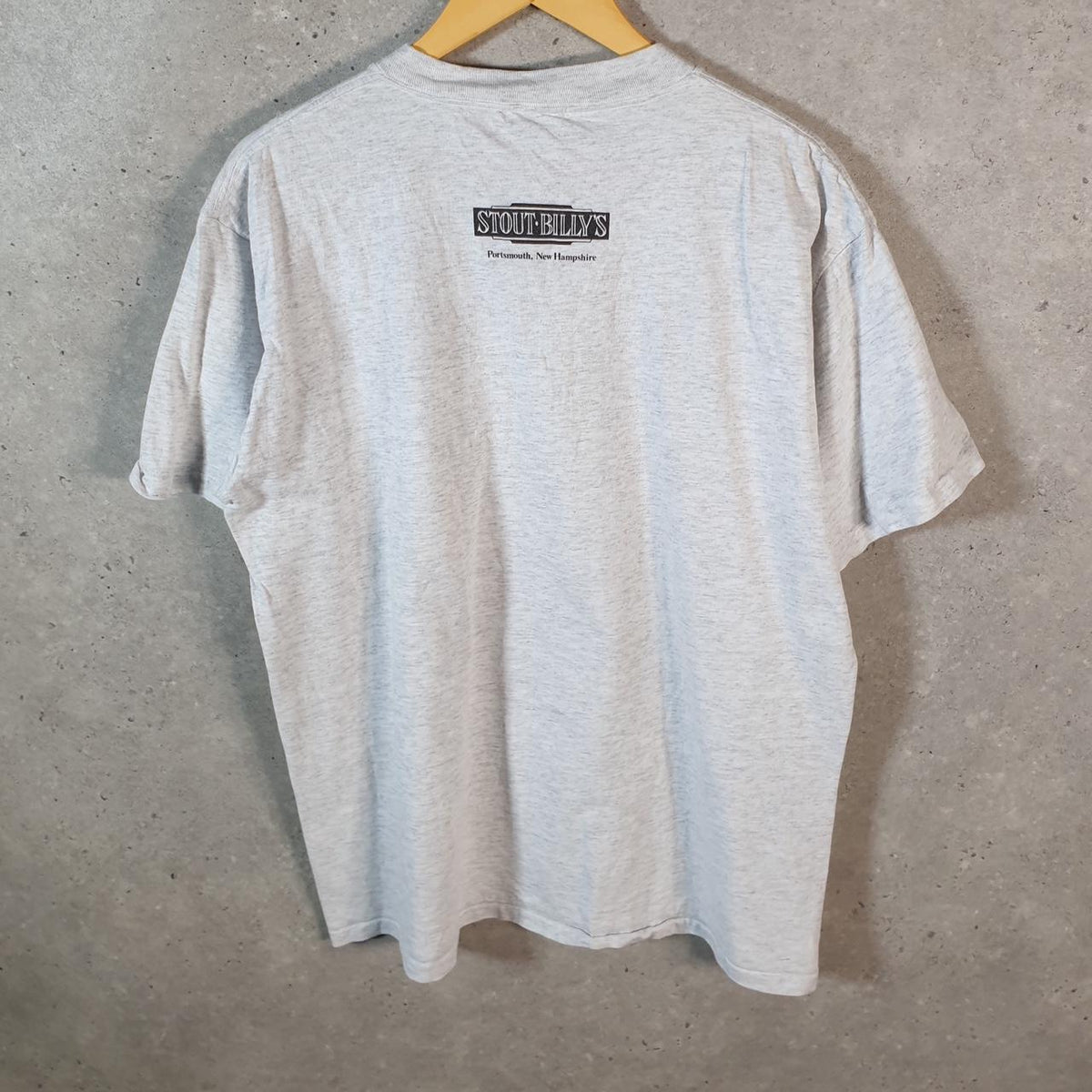 Vintage Oneita Power Stout Billys Portsmouth USA Single Stitch T Shirt Men’s Large Grey