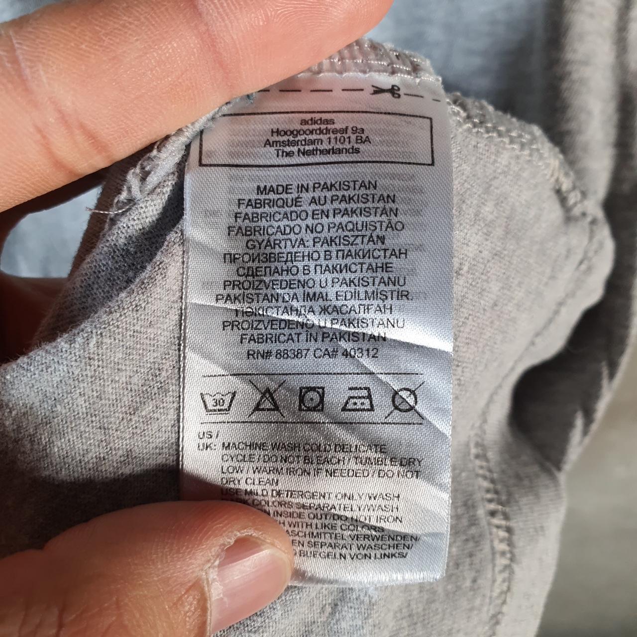 Vintage Adidas Trefoil Retro T Shirt Men’s Small Grey Three Stripes Logo