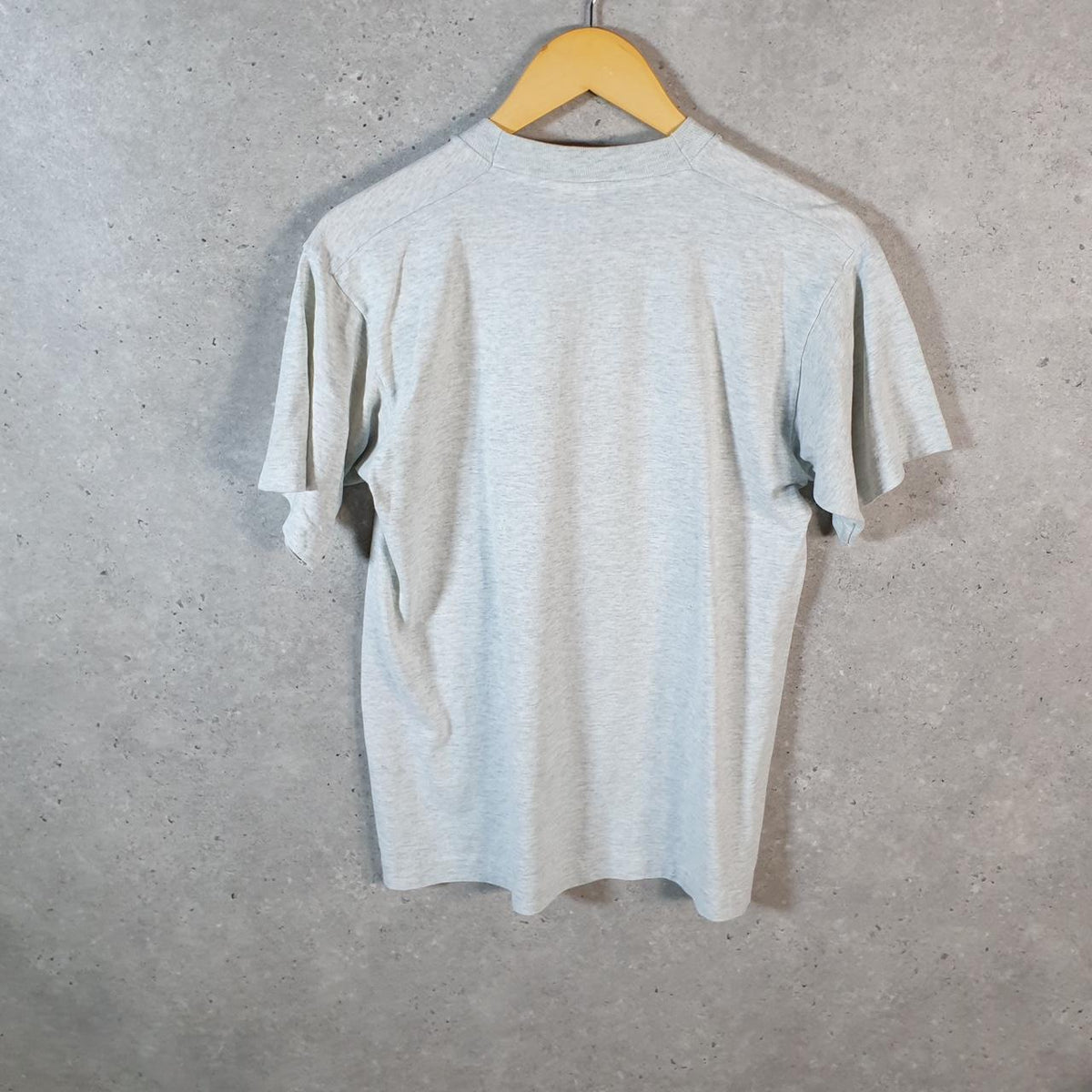Vintage Fruit of the Loom Poland Lady Pups USA 90s Single Stitch T Shirt Men’s Medium Grey C8955