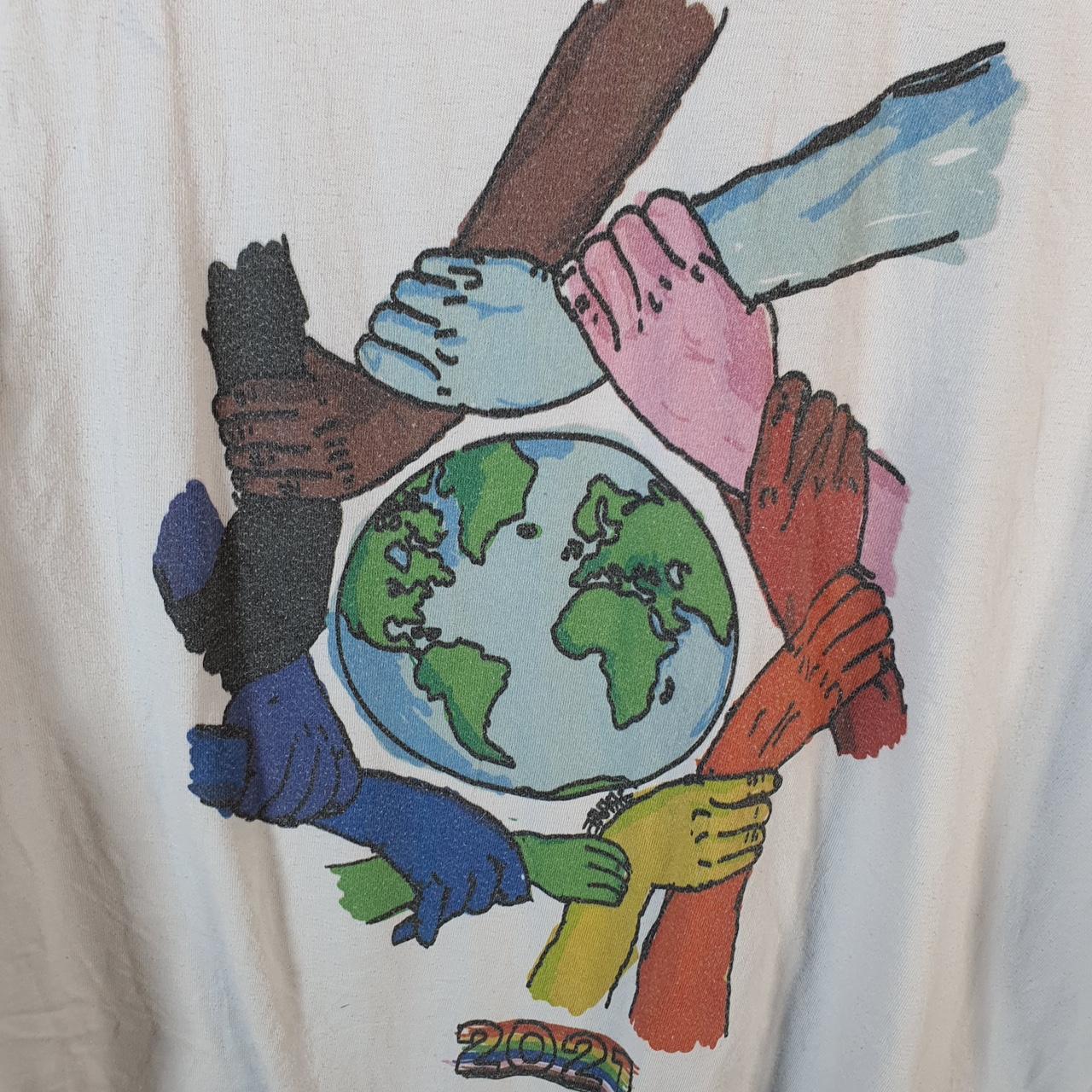 Vintage Gap Graphic Earth T Shirt Men’s Medium Black Standard Fit Casual Coloured