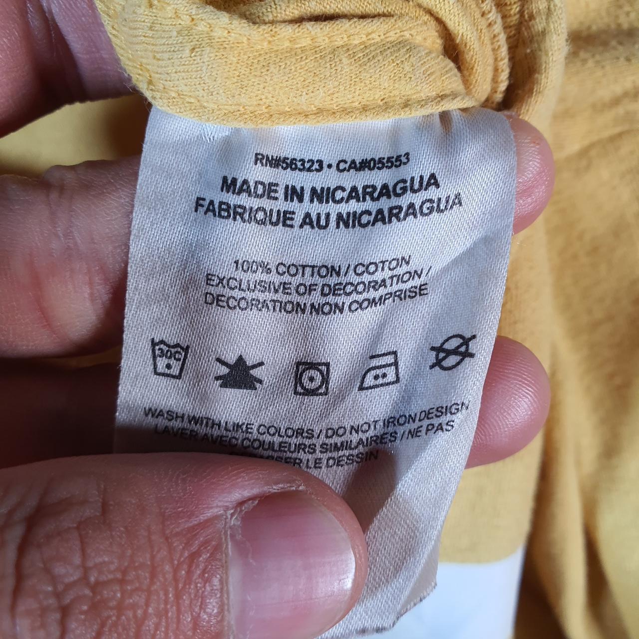 Vintage Nike Just Do It Spellout T Shirt Men’s Medium Yellow Logo Swoosh Athletic