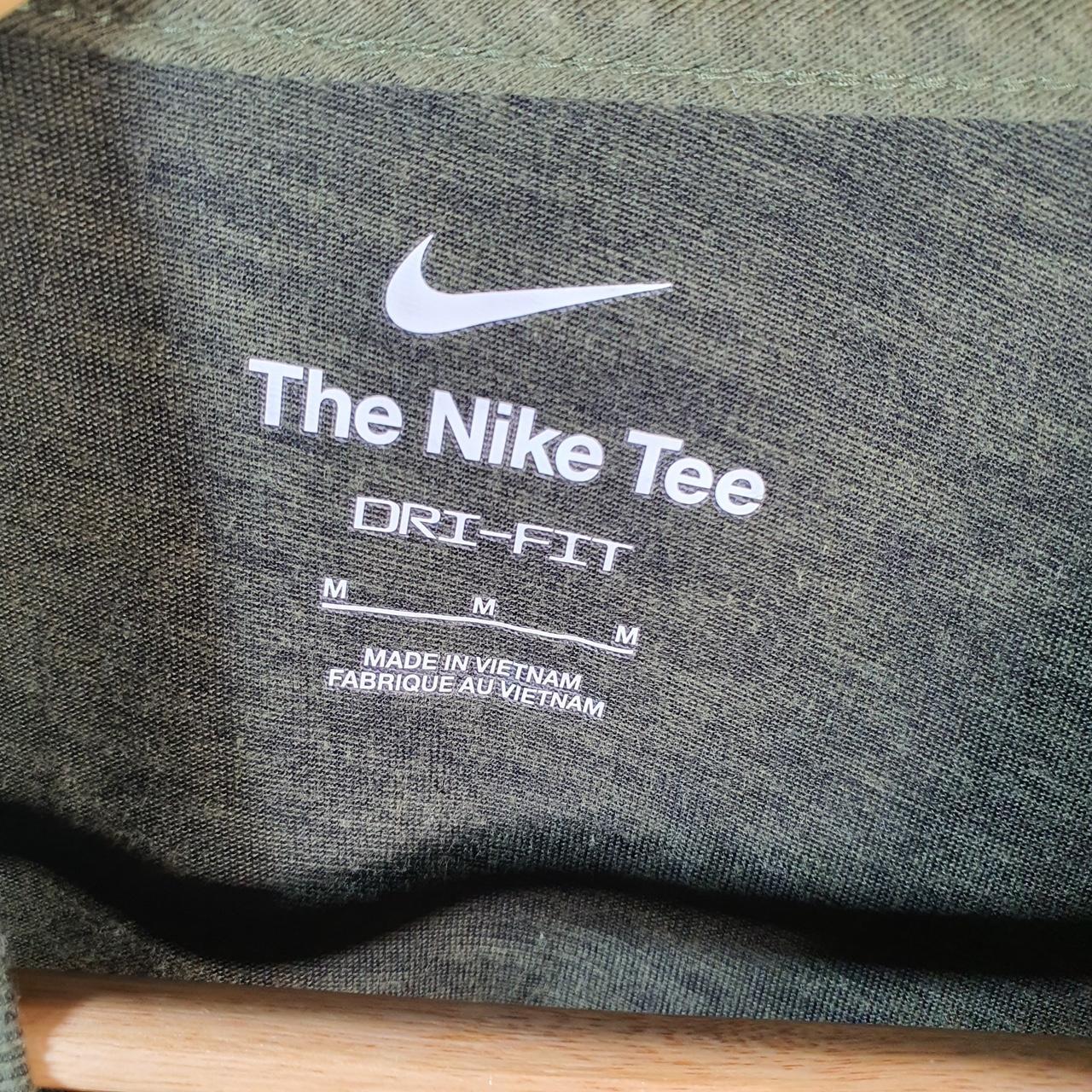 Vintage Nike Dri Fit Spellout T Shirt Shirt Men’s Medium Khaki Green Swoosh Logo Athletic C9749