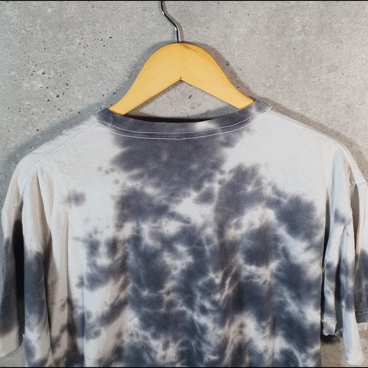 Vintage Disney Land Mickey Mouse Hanes T Shirt Shirt Men’s Medium Grey Tie Dye Graphic Cartoon C9740