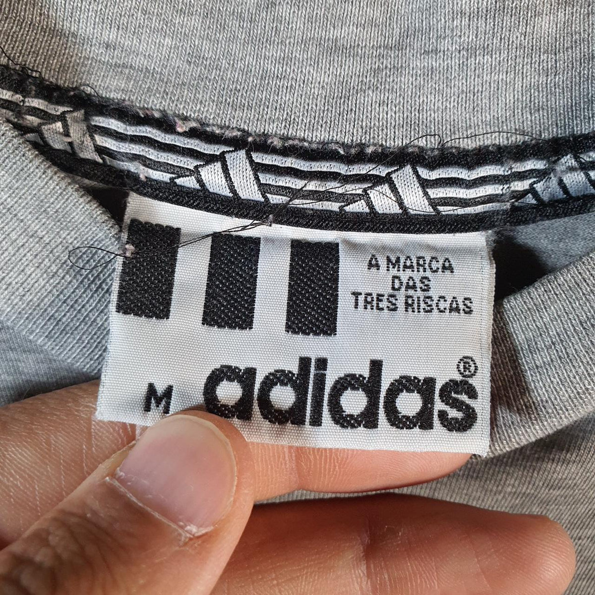 Vintage Adidas 90s USA T Shirt Men’s Medium Grey Three Stripes Logo Athletic