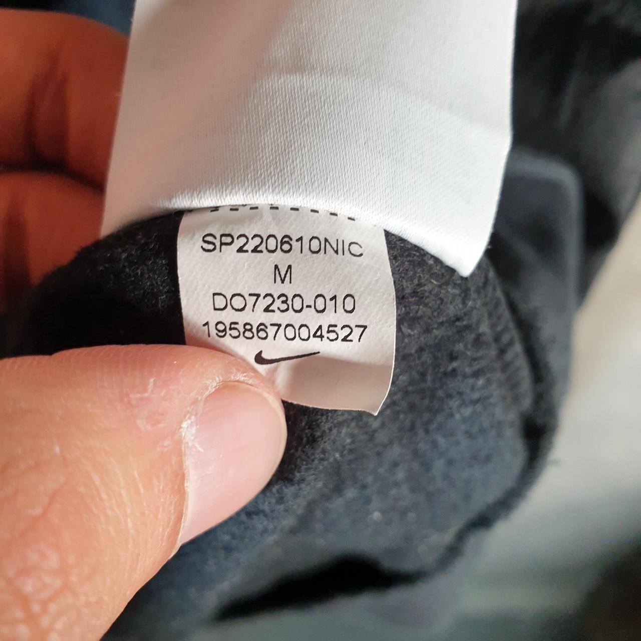 Vintage Nike Club Embroidered Sweatshirt Men’s Medium Black Swoosh Y2K Pullover Logo