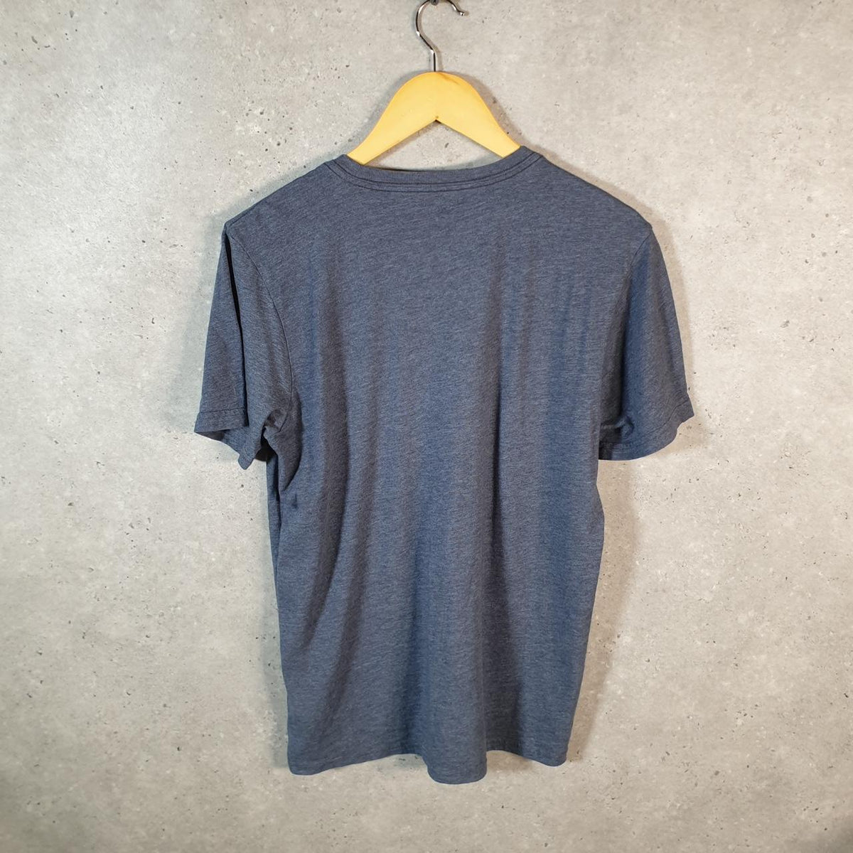 Vintage Adidas Spellout T Shirt Shirt Men’s Medium Grey Three Stripes Logo Athletic C9702