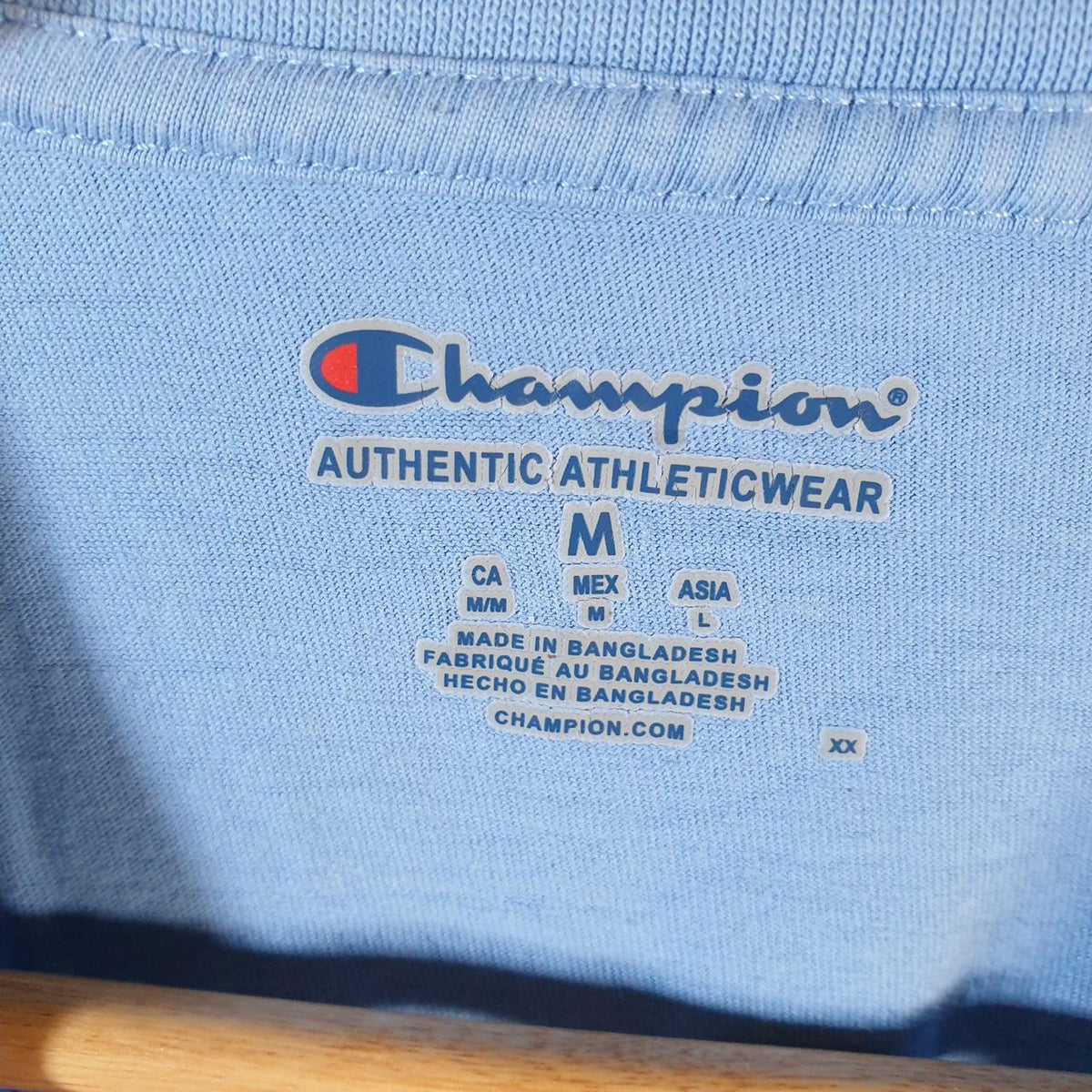 Vintage Champion Embroidered Logo T Shirt Men’s Large Blue Athletic
