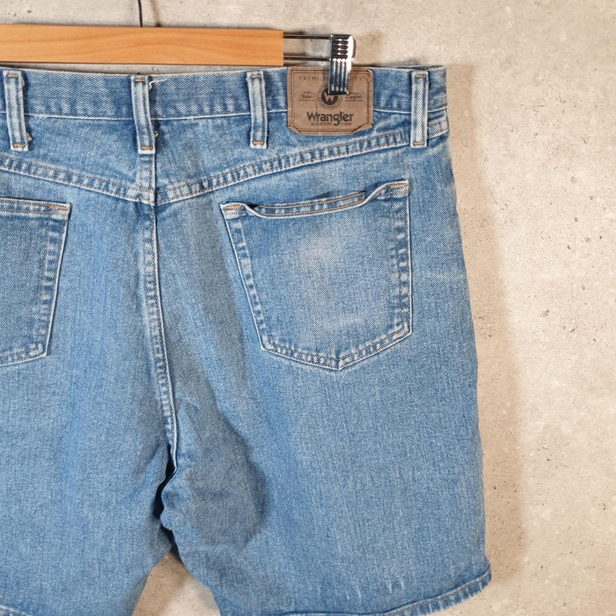 Vintage Wrangler Denim Shorts Jorts Cargo Men’s W40 Relaxed Blue Baggy Cotton