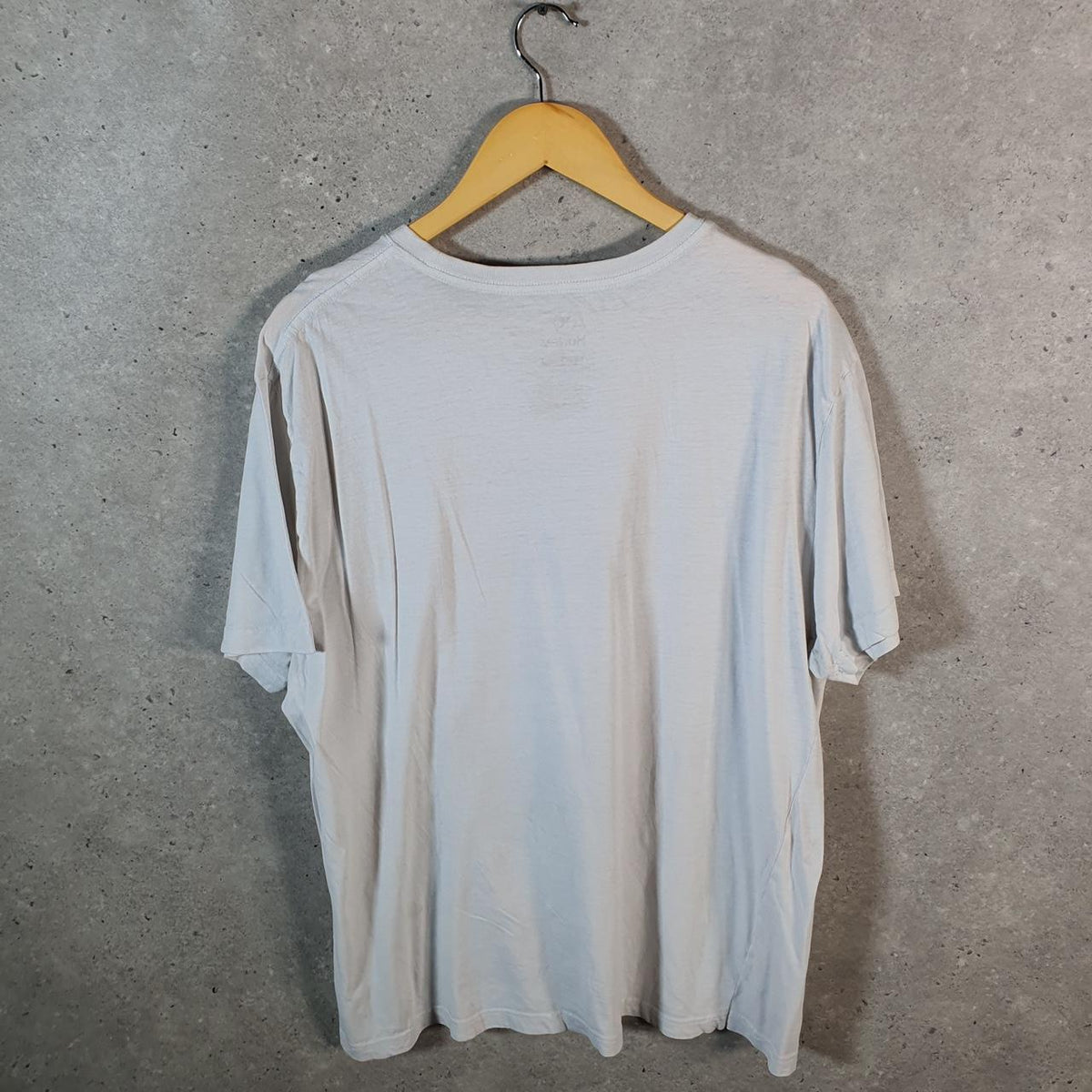 Vintage Hurley Graphic T Shirt Men’s White Large Casual Sports Logo Athletic