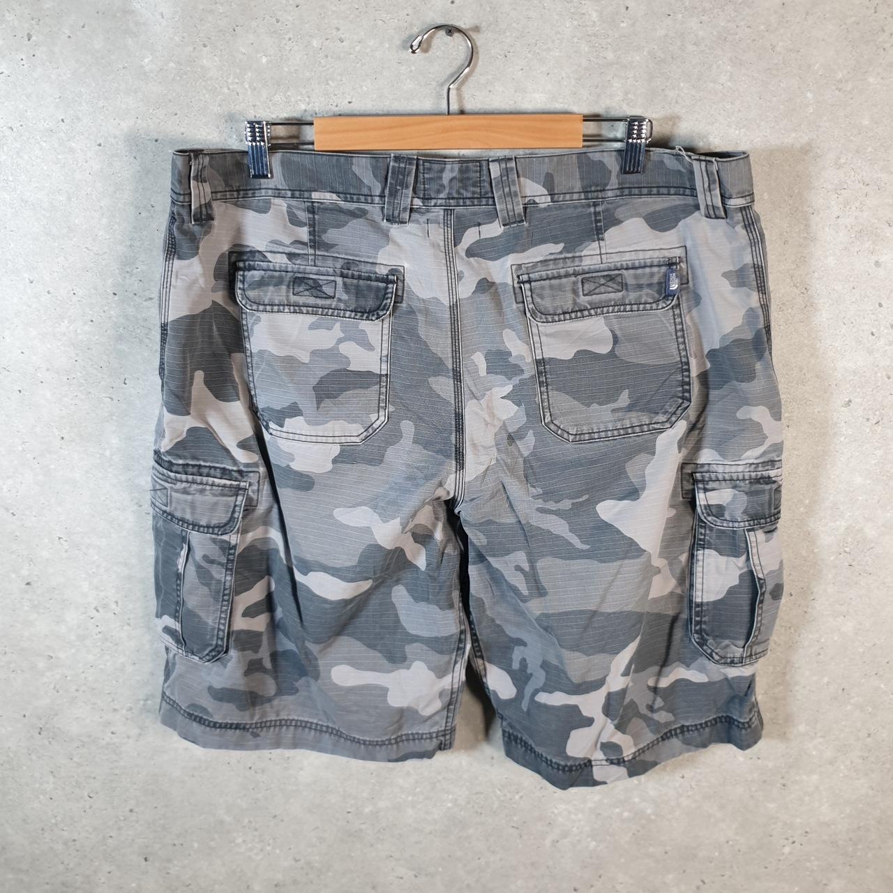 Vintage The North Face TNF Shorts Jorts Chino Cargo Men’s W40 Grey Camouflage Baggy Cotton