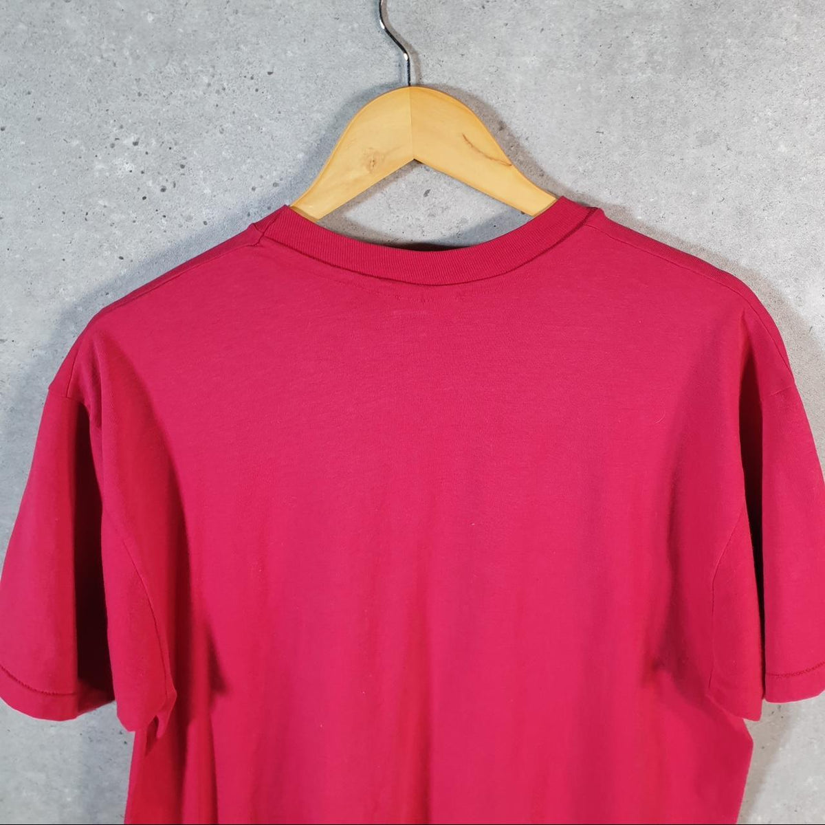 Vintage Hanes Calico House Hooksett 90s USA Single Stitch T Shirt Men’s XL Red C8394