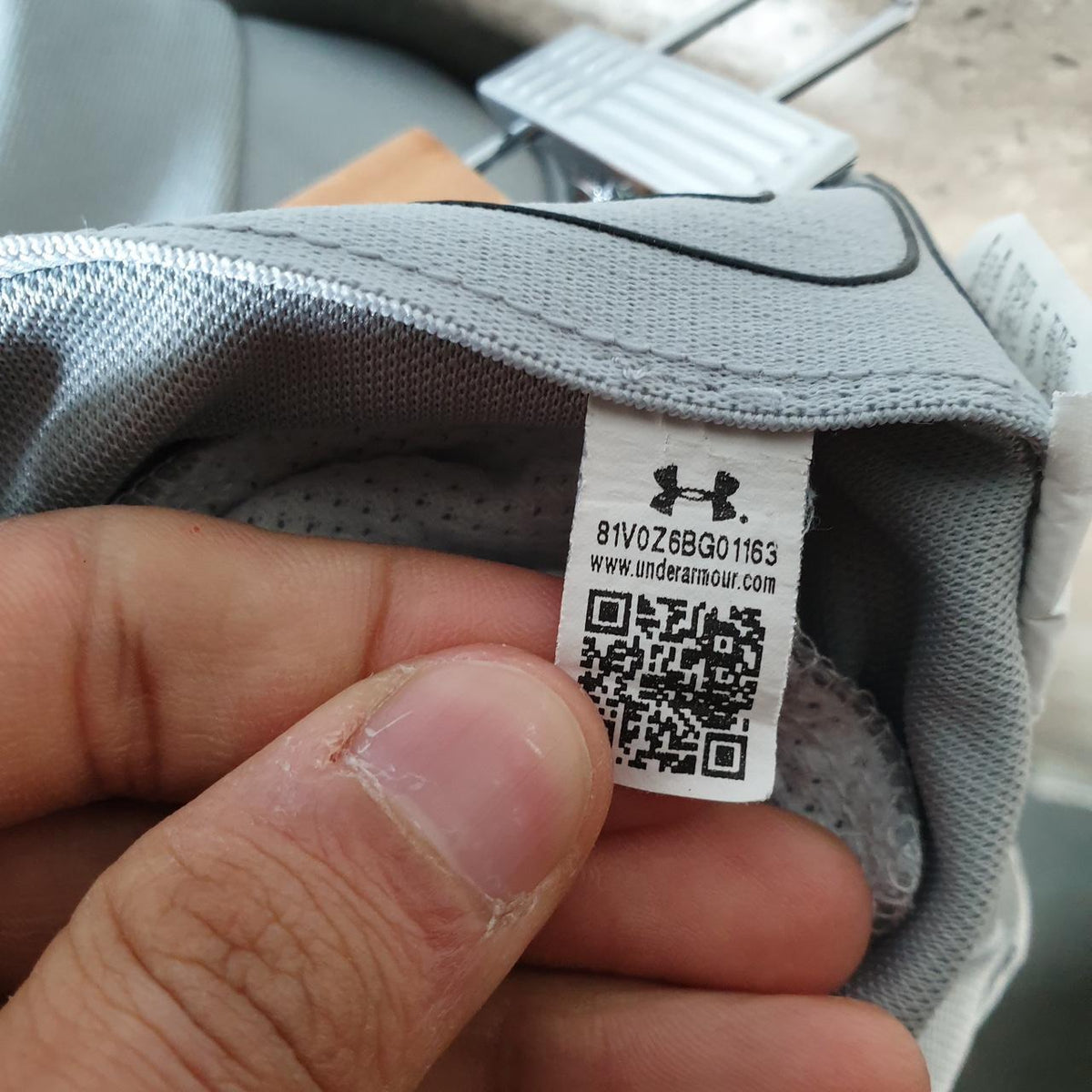 Vintage Under Armour Sweatpant Joggers Kids XL Grey Swoosh Sports Tracksuit Big Fish Vintage