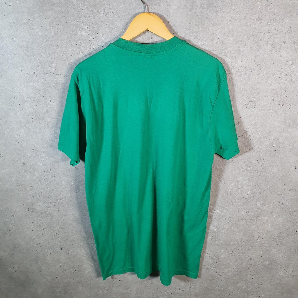 Vintage Hanes Saddlebrook 90s USA Single Stitch T Shirt Men’s Small Green C9385