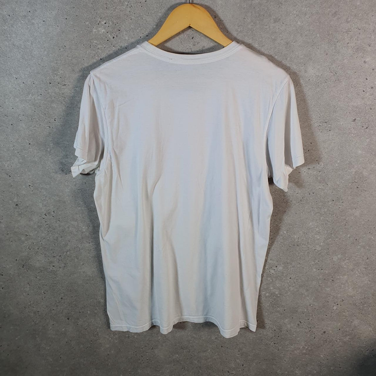 Vintage Calvin Klein Spellout T Shirt Men’s Medium White Casual Sports