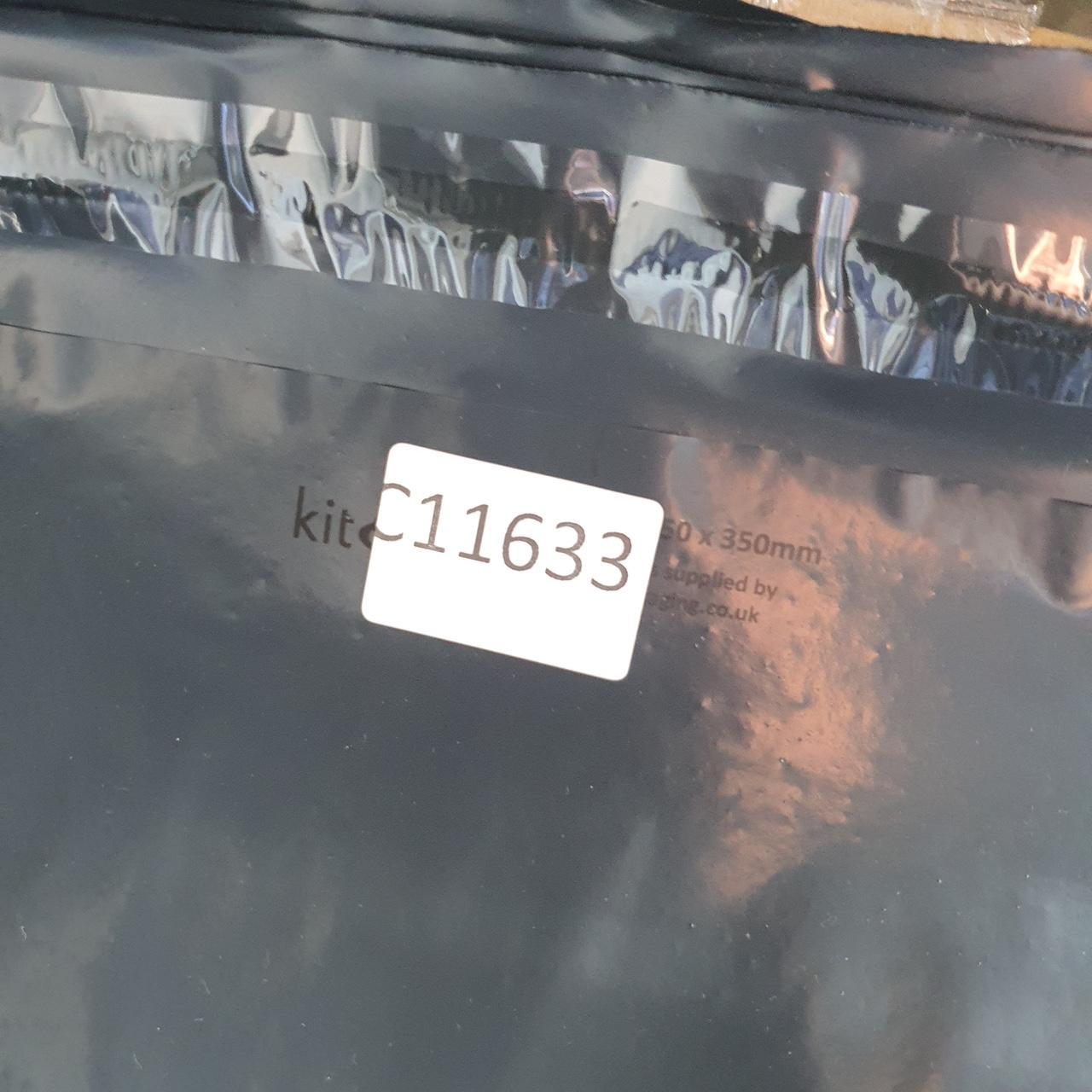 Vintage Tommy Hilfiger Polo Shirt Men’s Large Navy Blue Custom Fit Embroidered Logo