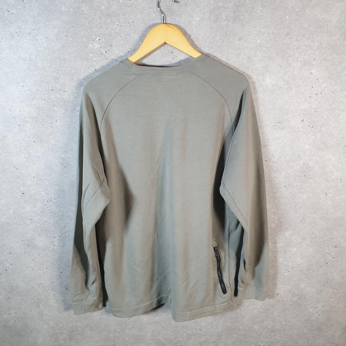 Vintage Nike Club Sweatshirt Mens Large Grey Swoosh Y2K Pullover Embroidered Logo