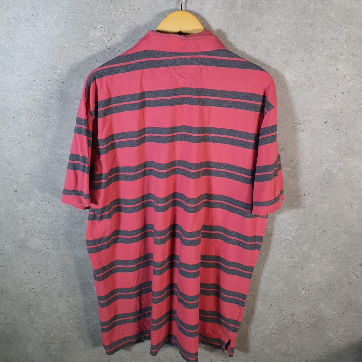 Vintage Tommy Hilfiger Polo Shirt Men’s 2XL Red Striped Custom Fit Embroidered Logo