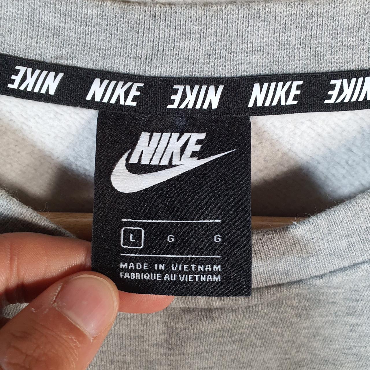 Vintage Nike Club Sweatshirt Men’s Large Grey Swoosh Y2K Pullover Logo