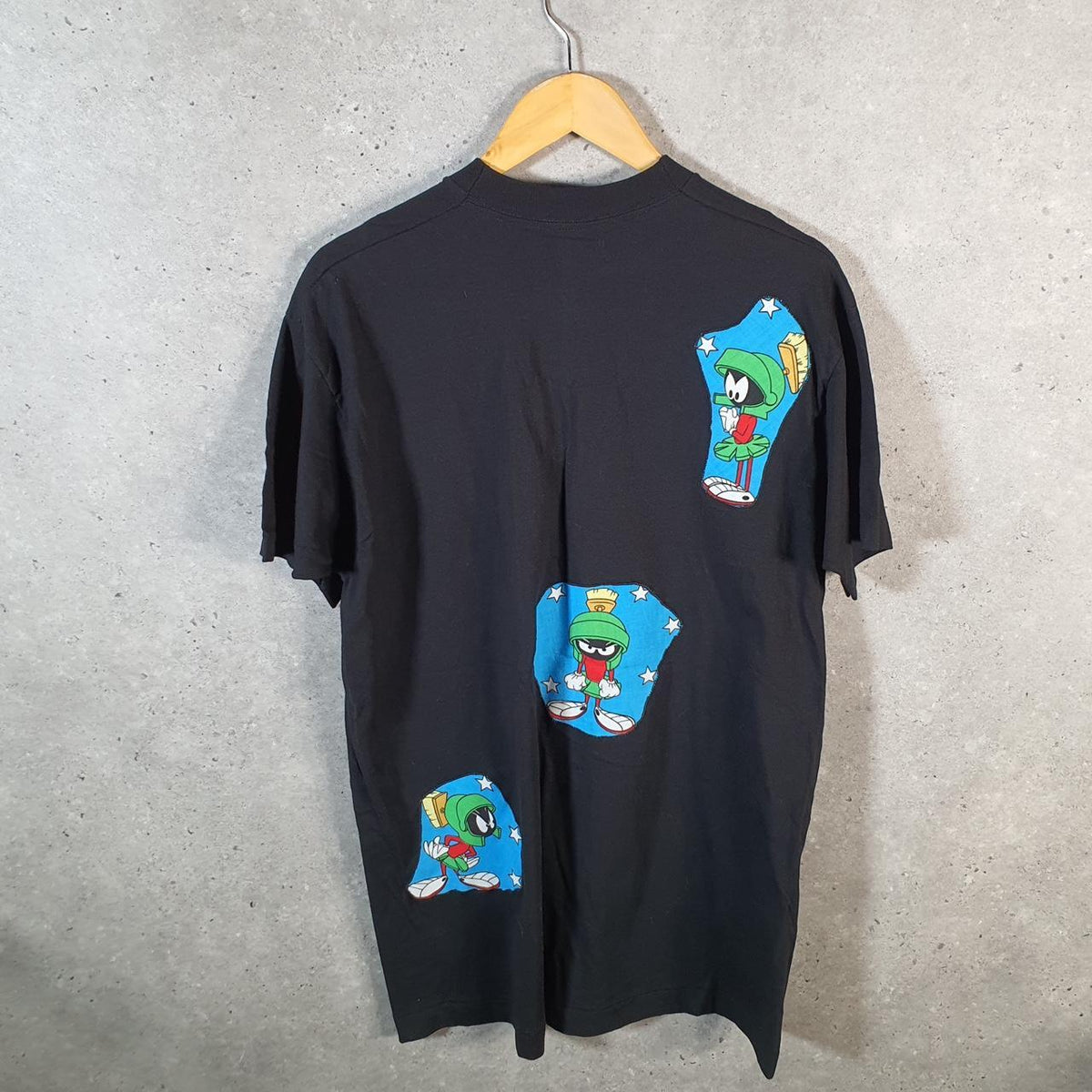 Vintage Fruit of the Loom Marvin The Martian 90s Single Stitch T Shirt Men’s XL Black Big Fish Vintage