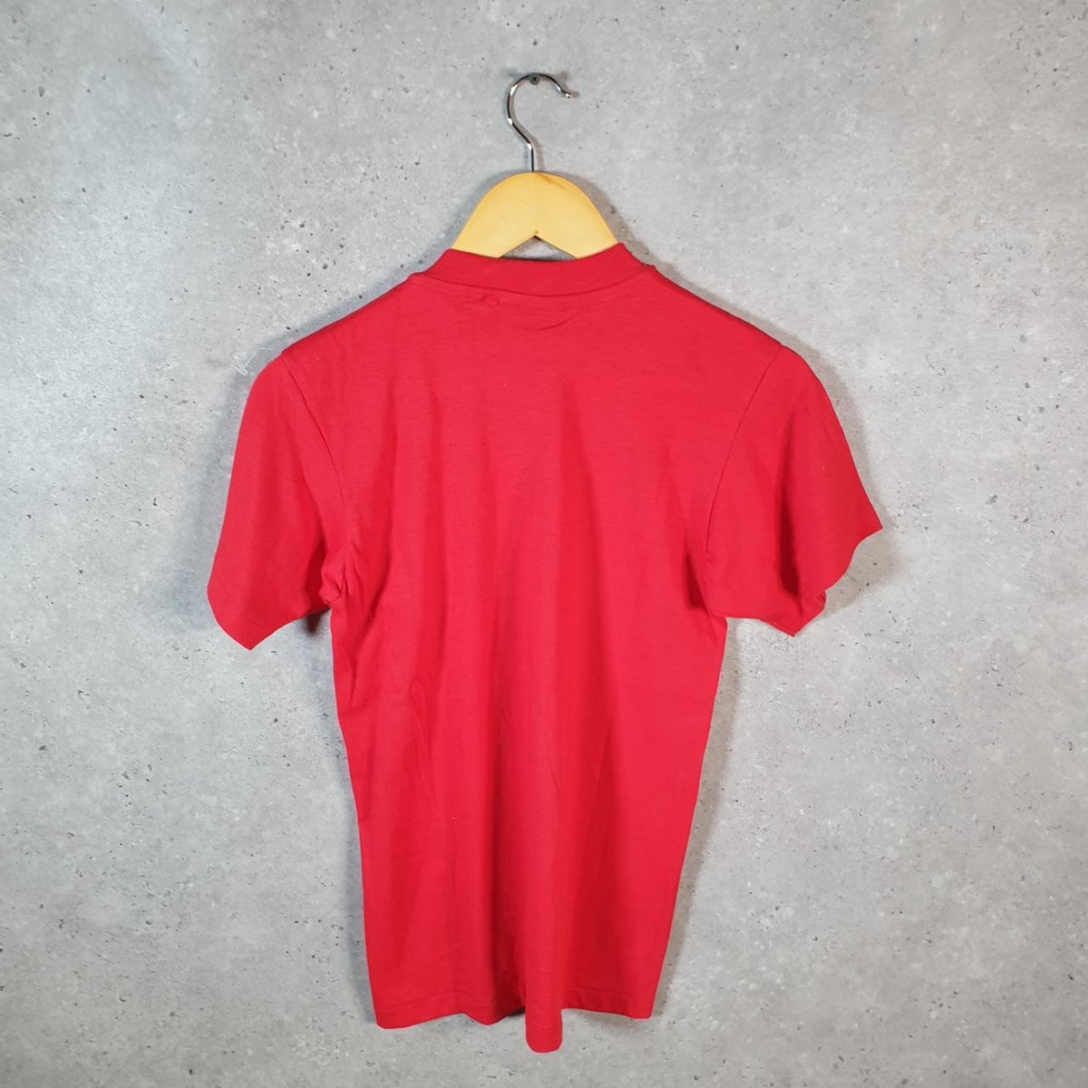 Vintage Hanes Airways Minnesota USA Single Stitch T Shirt Men’s Small Red C9400