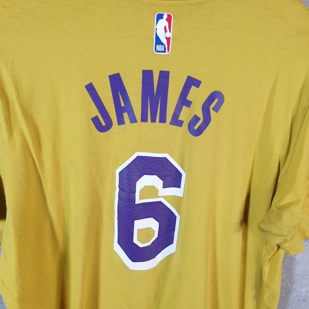 Vintage Nike NBA Los Angeles Lakers LeBron James T Shirt Men’s small Yellow Swoosh Athletic