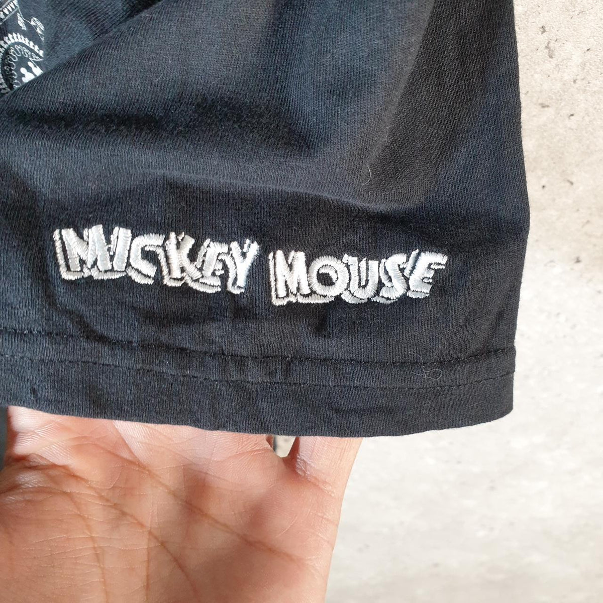 Vintage Disney Land Mickey Mouse T Shirt Shirt Men’s Large Black Logo Graphic Cartoon