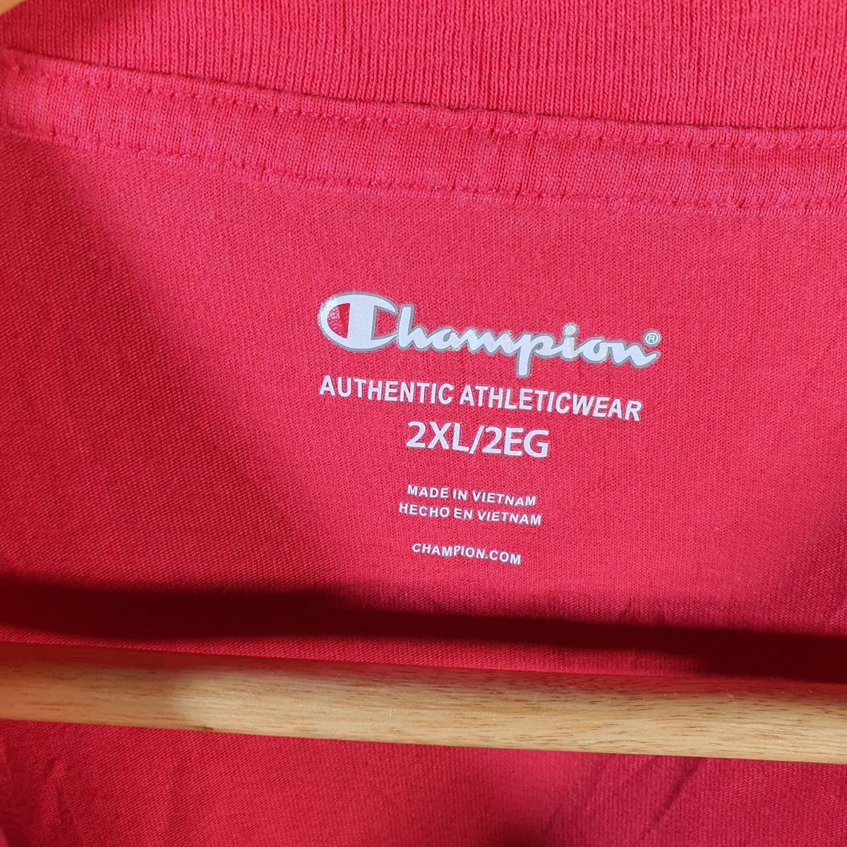 Vintage Champion Embroidered Spellout Logo T Shirt Men’s 2XL Red USA Athletic