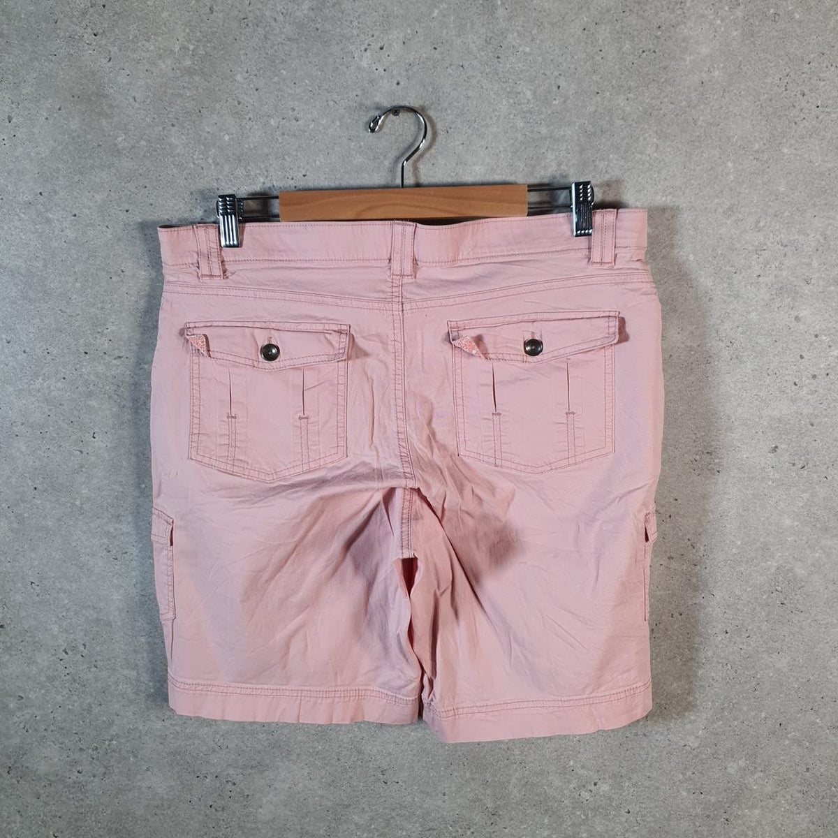 Vintage Lee Chino Shorts Jorts Cargo Womens W34 Pink Baggy Cotton A4396