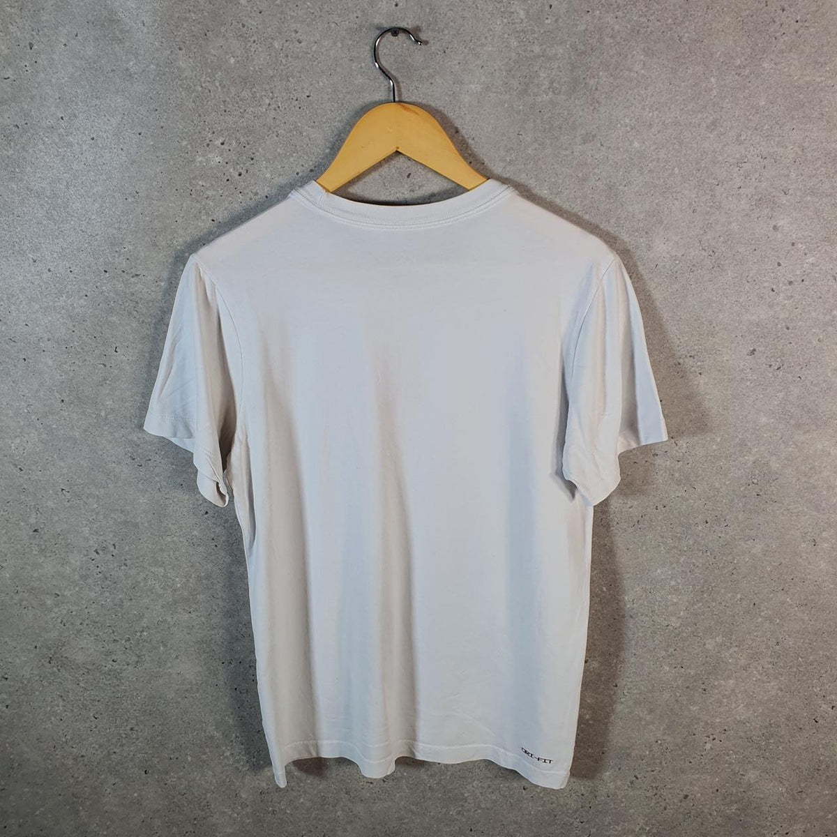 Vintage Jordan Air Dri Fit T Shirt Men’s White Small Casual Sports Logo Athletic C9825