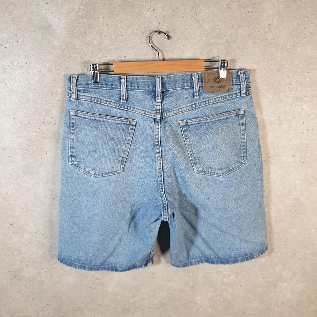 Vintage Wrangler Denim Shorts Jorts Cargo Men’s W36 Blue Baggy Cotton