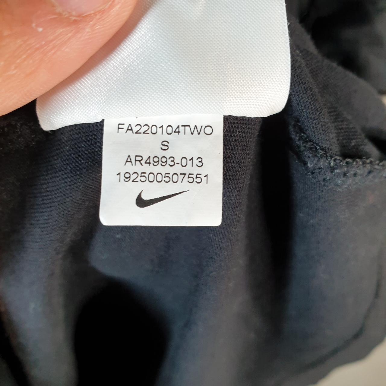 Vintage Nike T Shirt Men’s Small Black Printed Single Swoosh Logo Athletic C8295