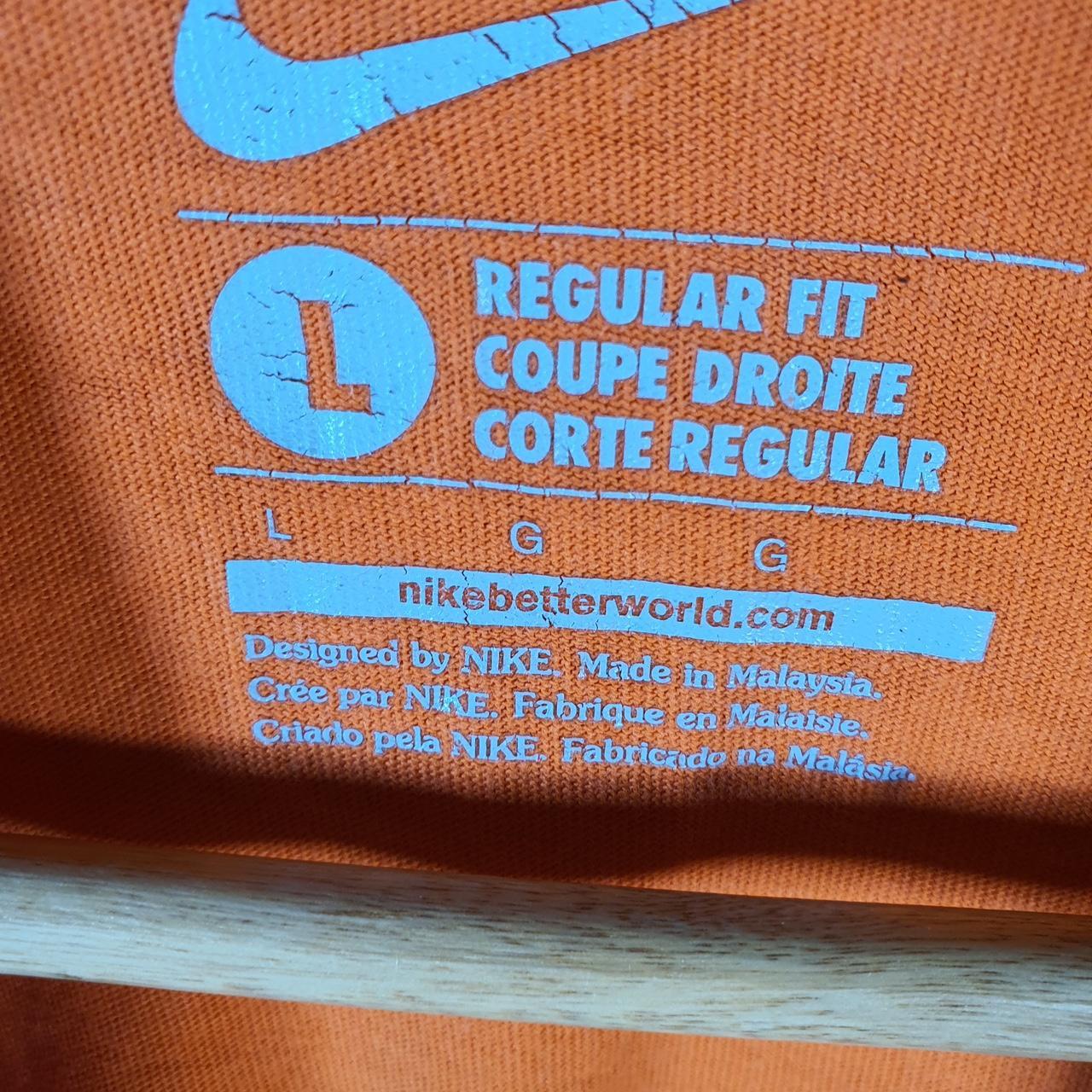 Vintage Nike Club Spellout T Shirt Men’s Large Orange Logo Swoosh Athletic