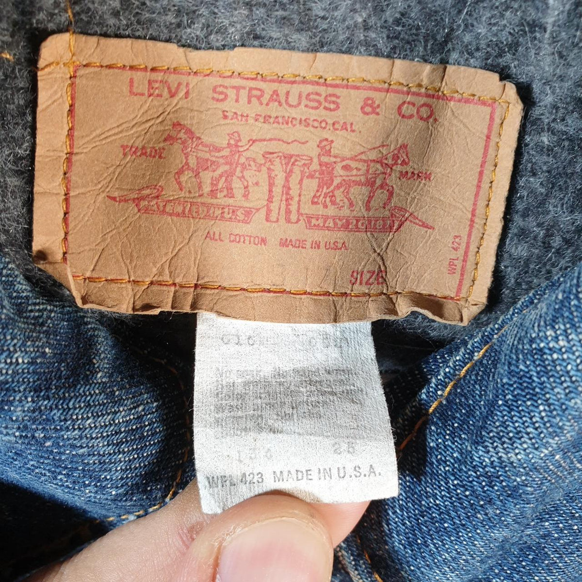 Vintage Levis Denim Jean Trucker Sherpa Jacket Mens Small Blue Sherling USA