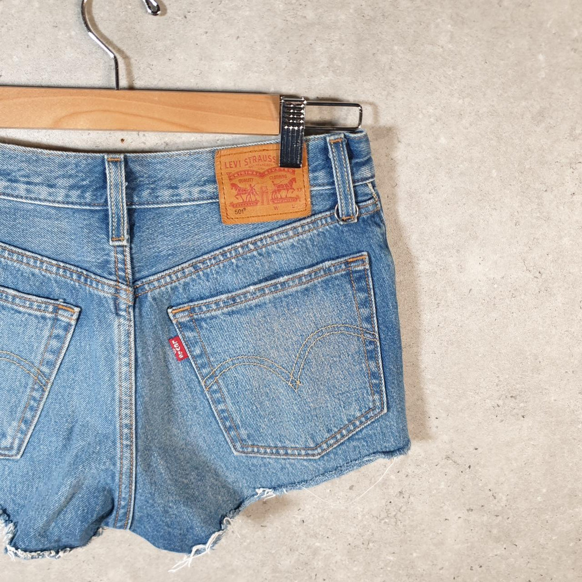 Vintage Levi’s 501 Cut Off Baggy Shorts Jorts Cargo Womens W25 Blue Relaxed Denim