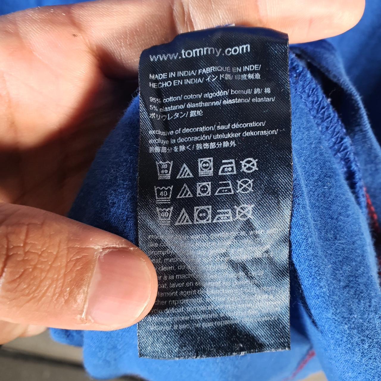 Vintage Tommy Hilfiger T Shirt Men’s Large Blue Custom Fit Embroidered Logo