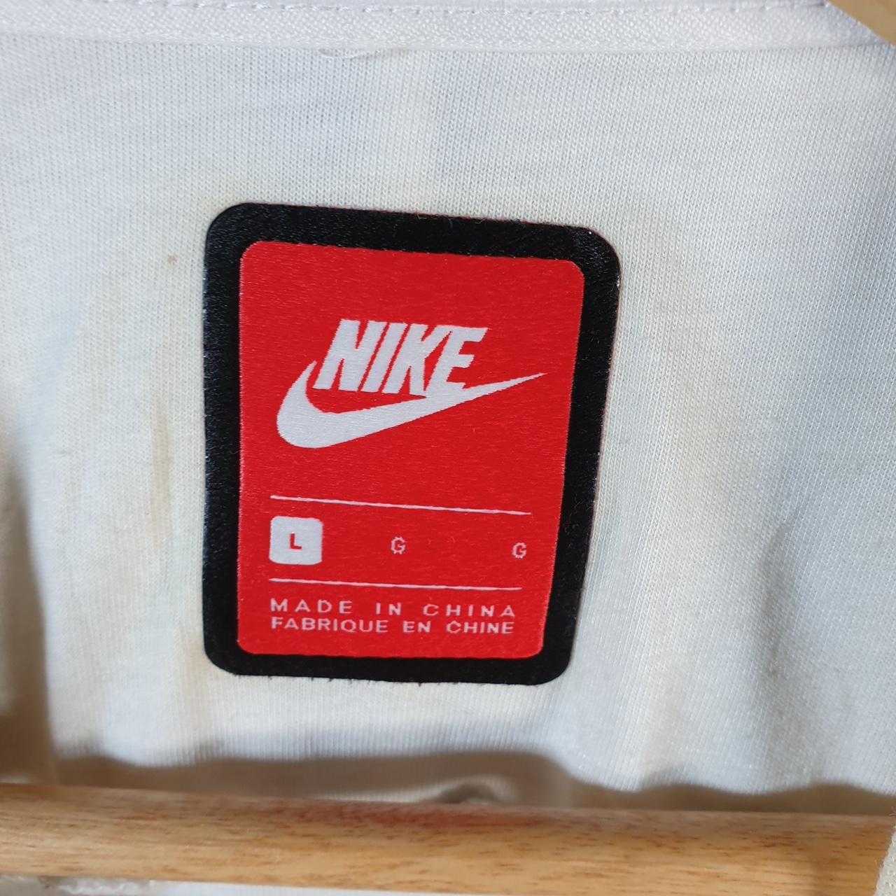 Vintage Nike Club Spellout T Shirt Men’s Large White Swoosh Logo