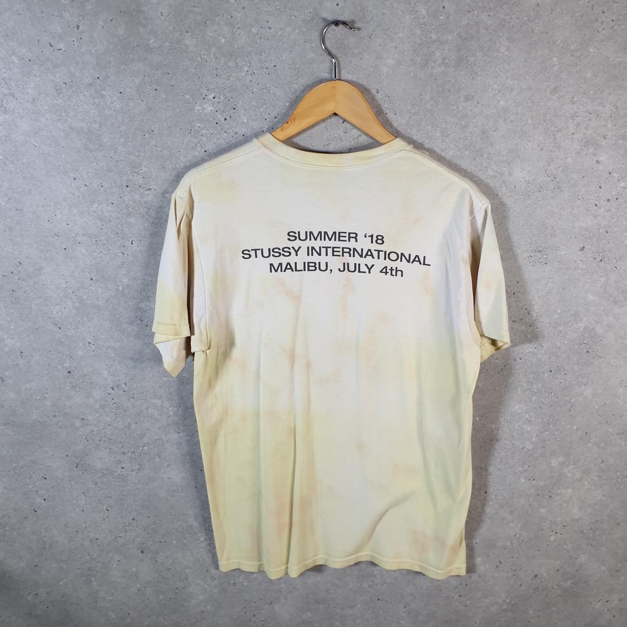 Vintage Stussy Malibu Printed T Shirt Men’s Medium Yellow Graphic Short Sleeve Big Fish Vintage