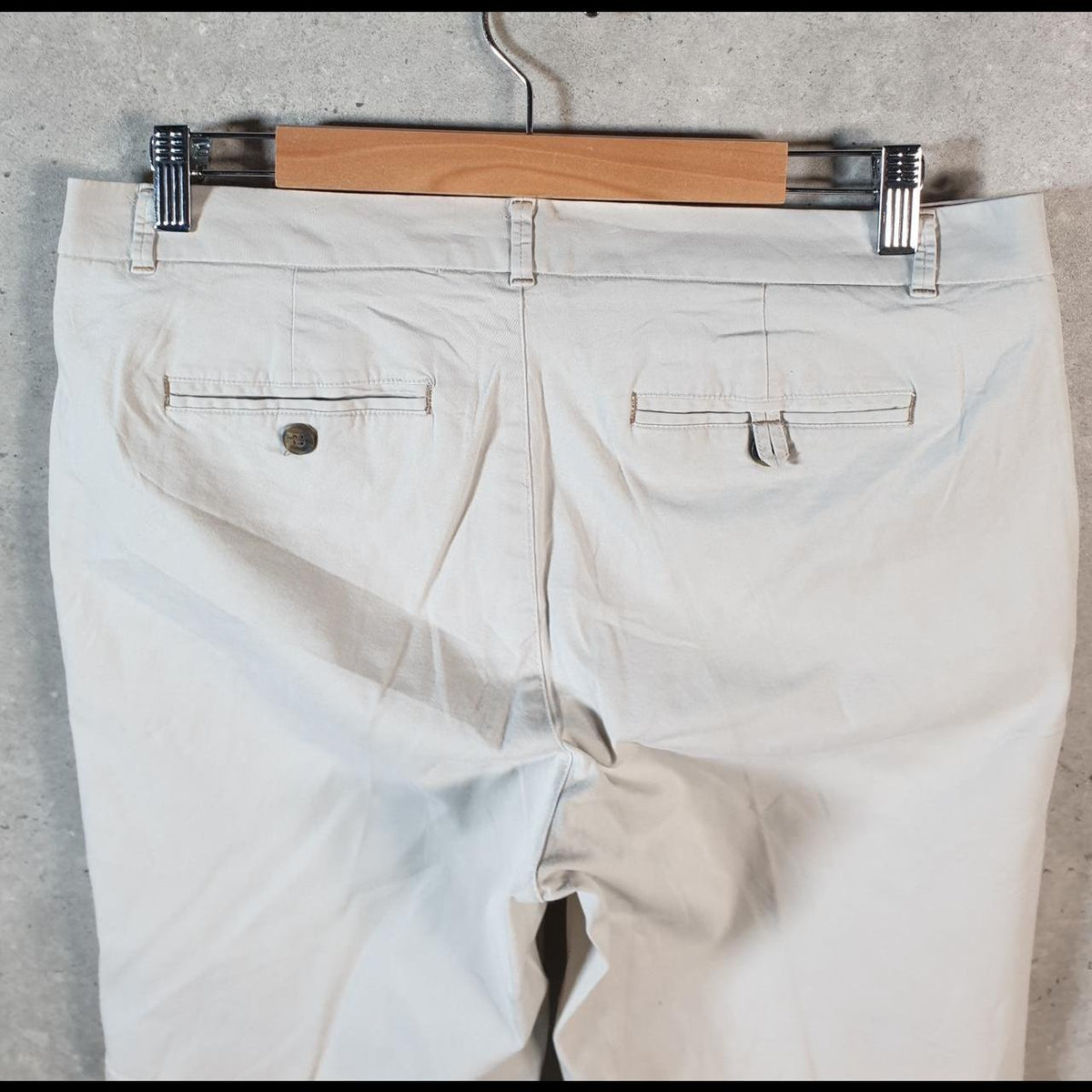 Vintage Dockers Chino Shorts Jorts Cargo Womens W32 Beige Baggy Cotton A4292