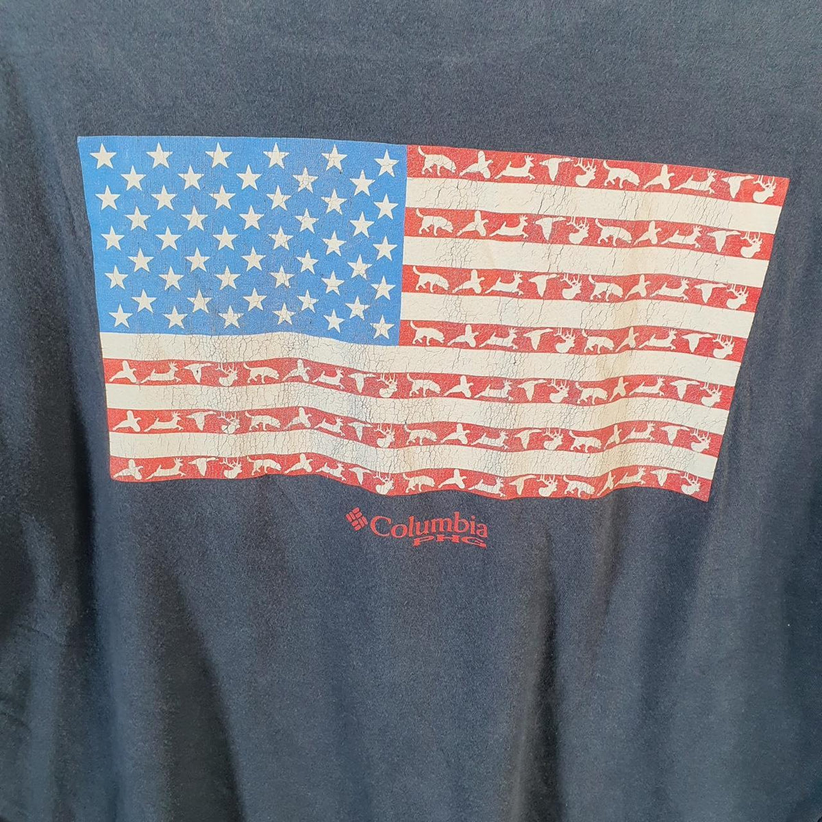 Vintage Columbia Perfomance Hunting Gear USA Flag T Shirt Men’s Large Navy Blue Athletic
