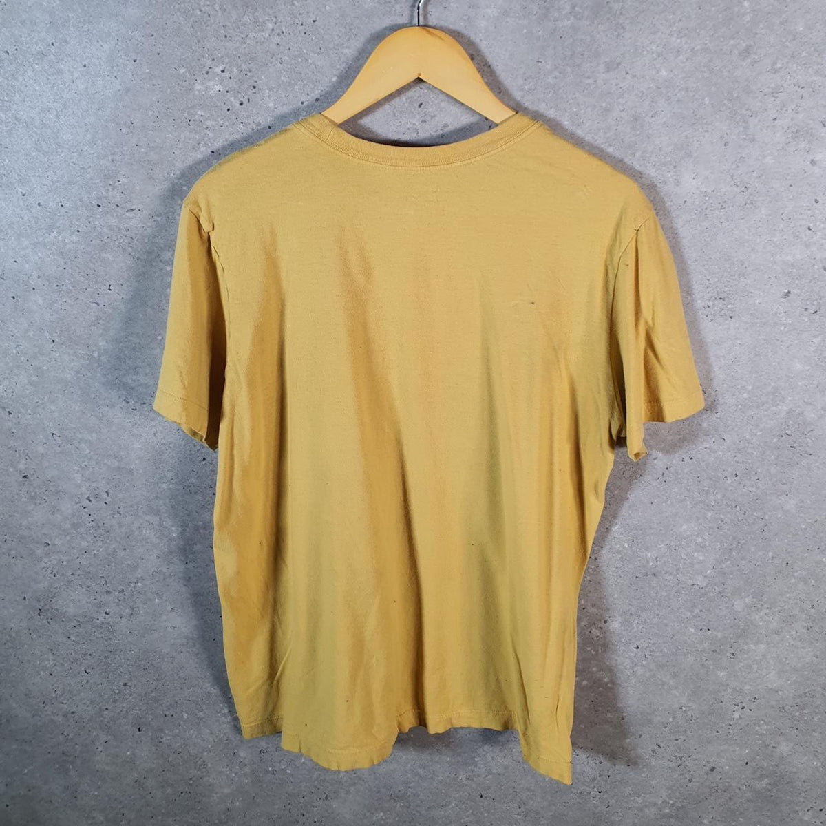 Vintage Nike Just Do It Spellout T Shirt Men’s Medium Yellow Logo Swoosh Athletic