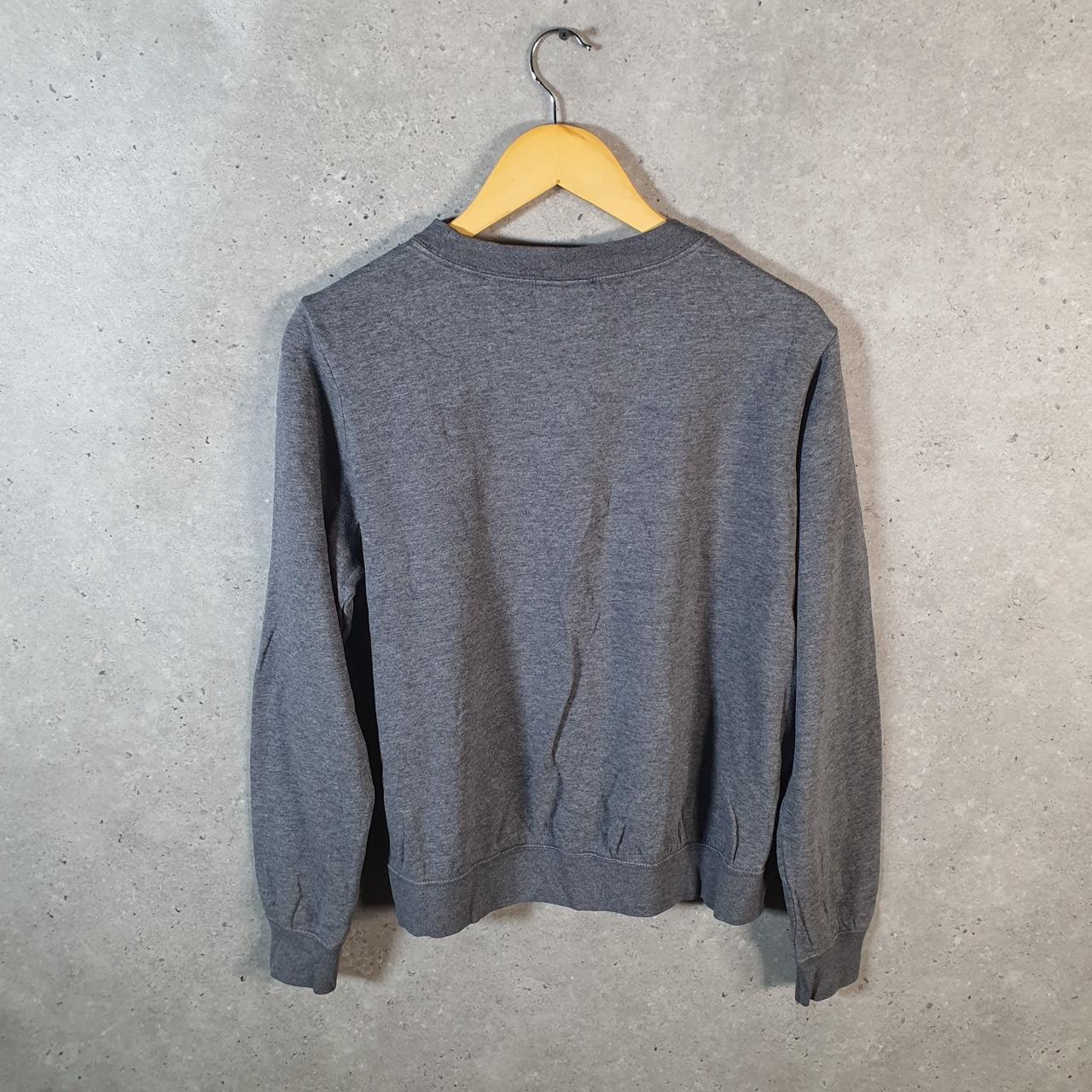 Vintage Nike Club Sweatshirt Womens Medium Grey Swoosh Y2K Pullover Logo