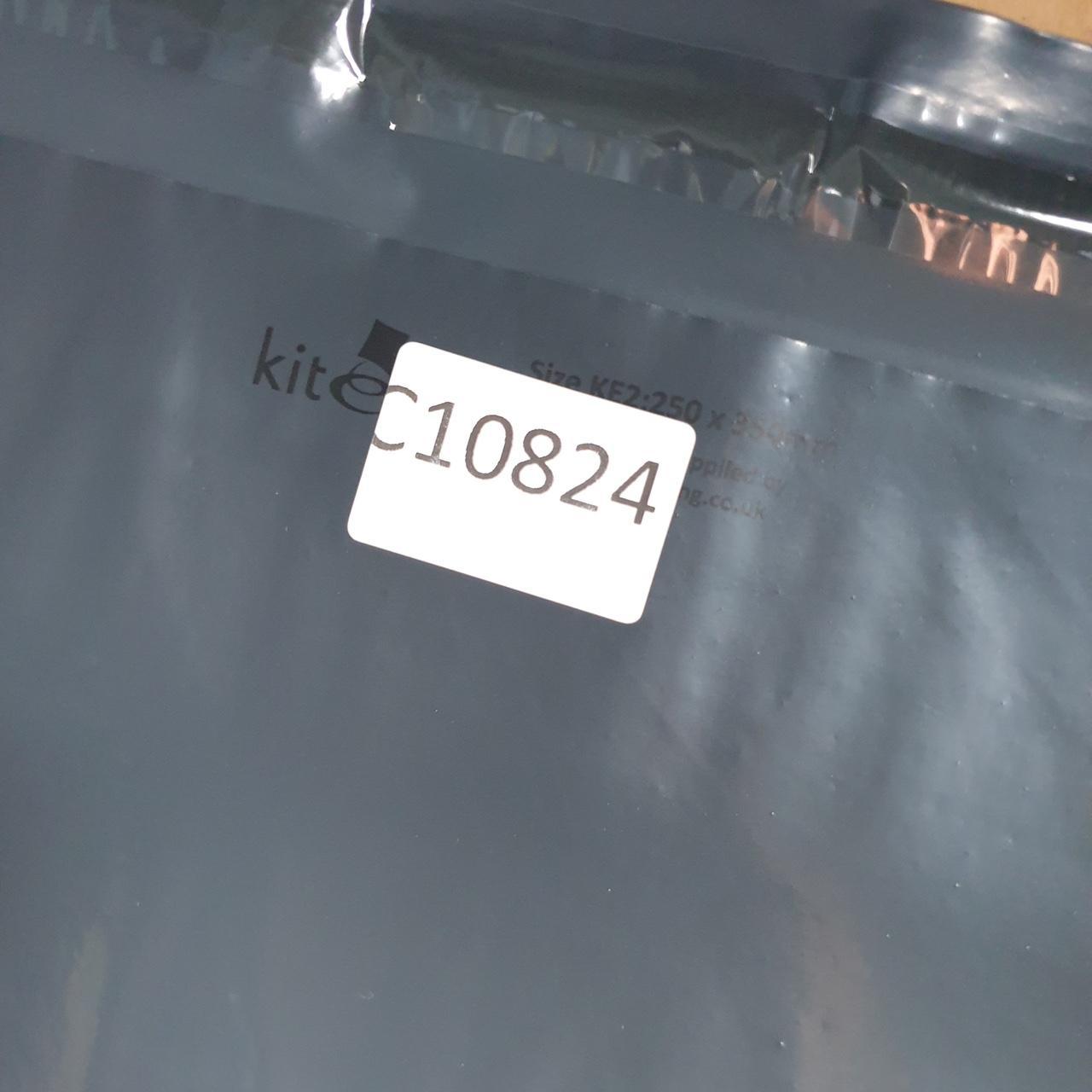 Vintage Adidas Shamrock Run Portland T Shirt Men’s Small Green Three Stripes Logo Athletic