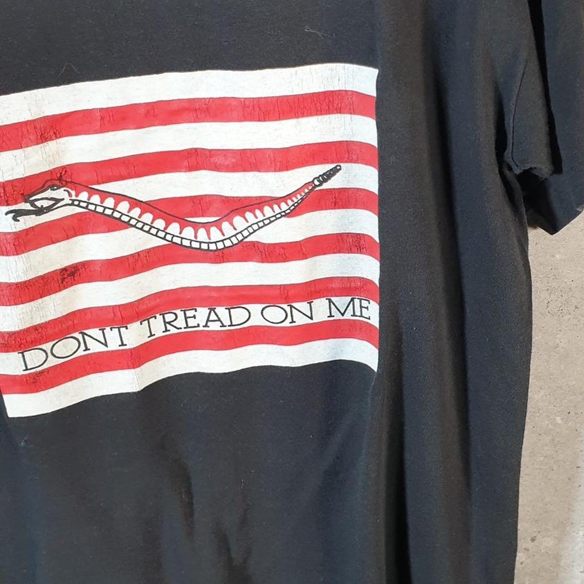 Vintage Dont Tread on Me Snake Graphic USA Single Stitch T Shirt Men’s Small Black C8017
