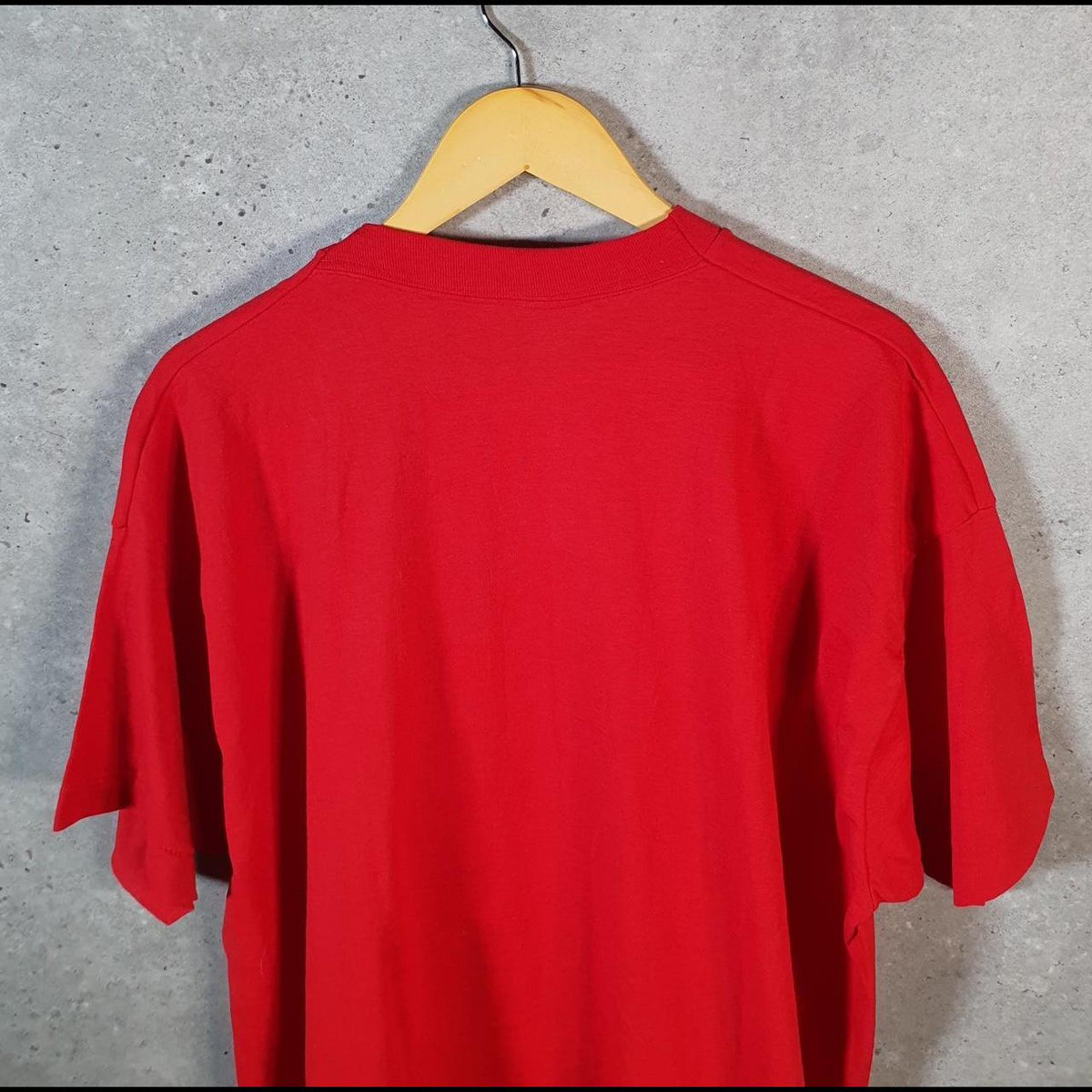 Vintage Fruit of the Loom Embossed Spellout USA 90s Single Stitch T Shirt Men’s 2XL Red C9384