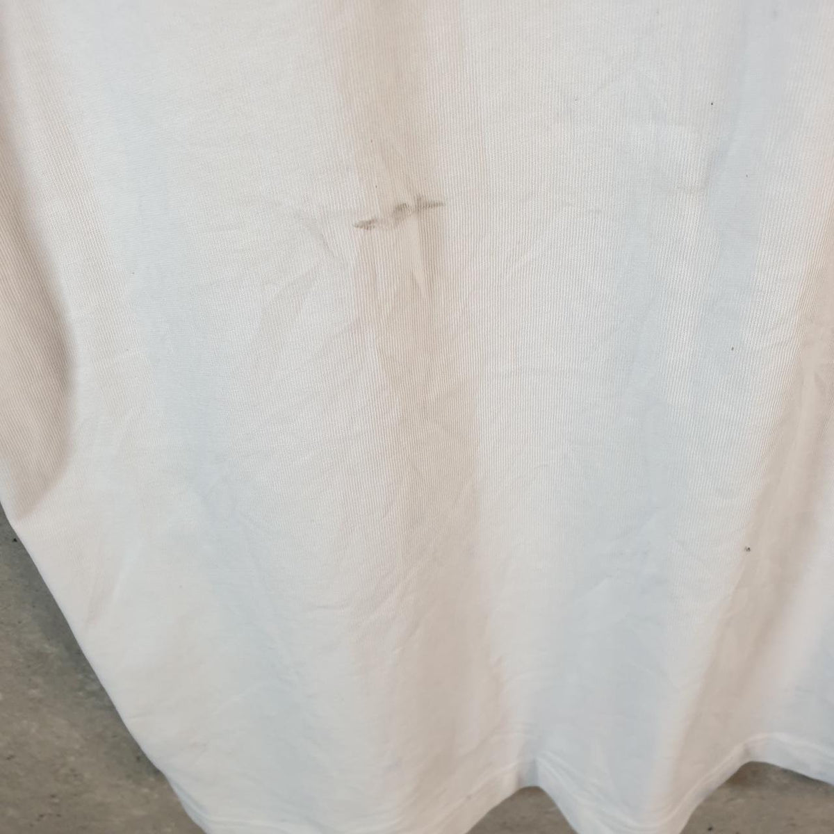 Vintage Tommy Hilfiger T Shirt Men’s Medium White Classic Fit Embroidered Logo