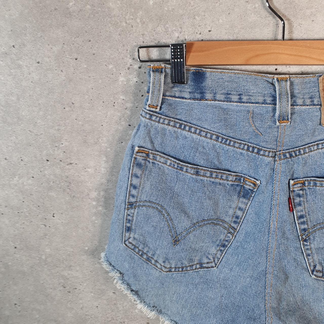 Vintage Levi’s 550 Cut Off Baggy Shorts Jorts Cargo Womens W26 Blue Relaxed Denim Big Fish Vintage